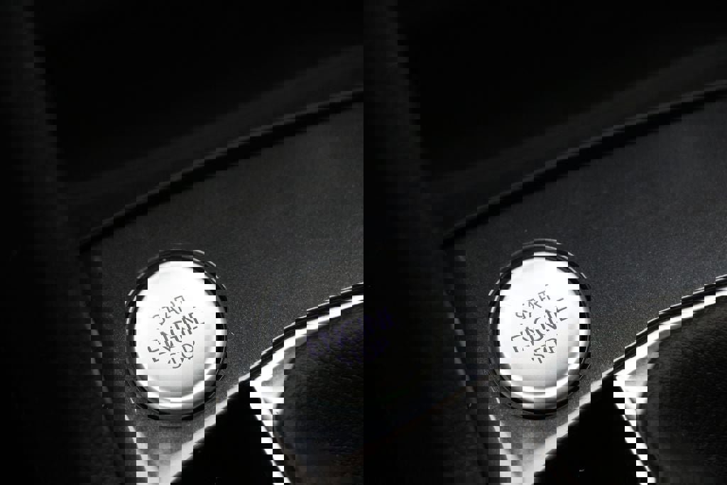 Used 2024 Volkswagen Tiguan SEL R-Line image 32