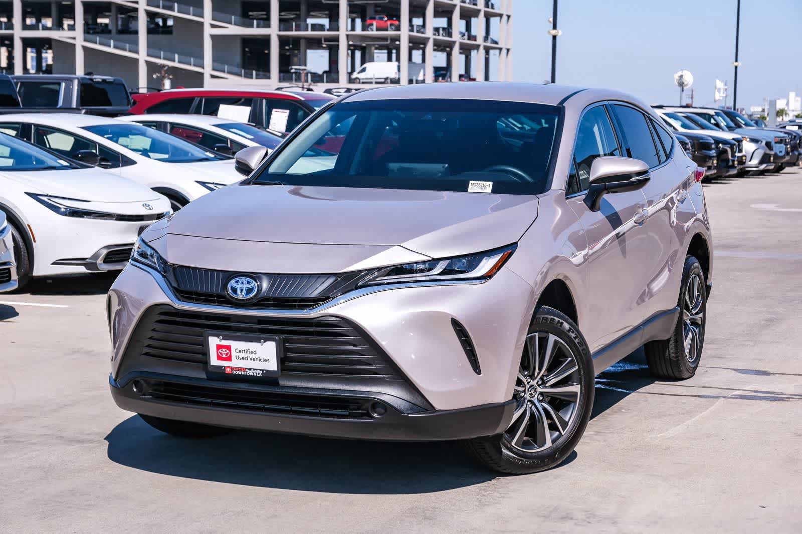 Certified 2024 Toyota Venza LE AWD/4WD image 1