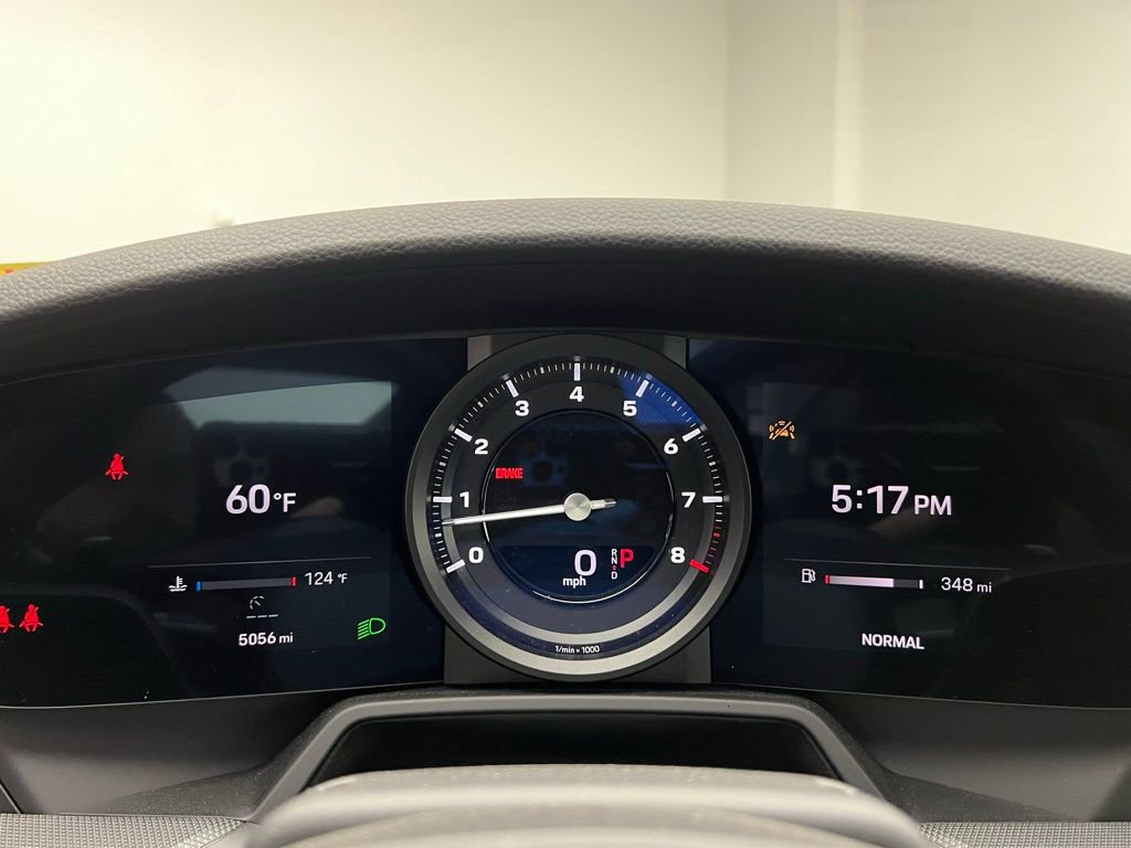 Used 2023 Porsche 911 Carrera image 10