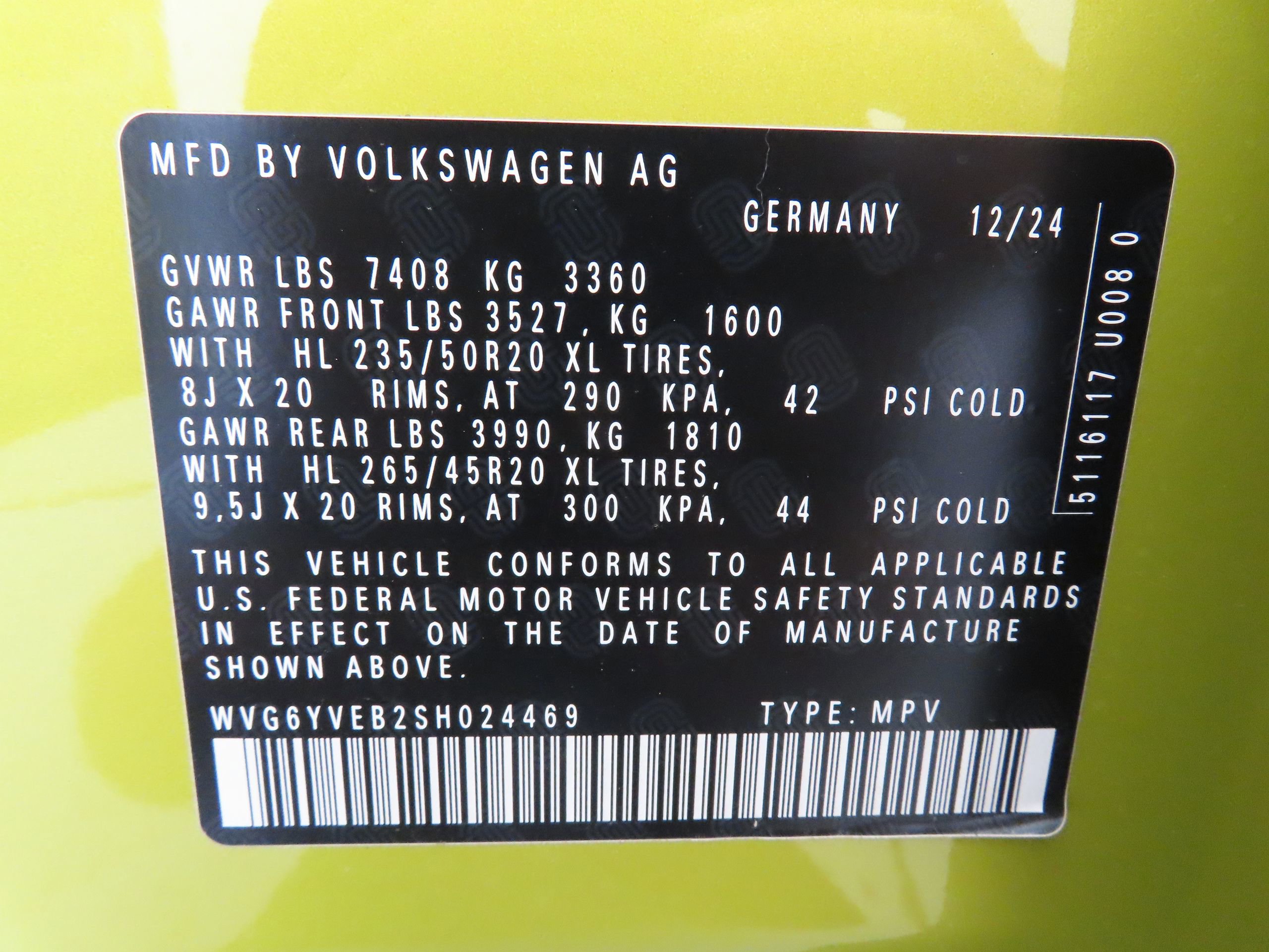 New 2025 Volkswagen ID. Buzz 1st Edition image 28