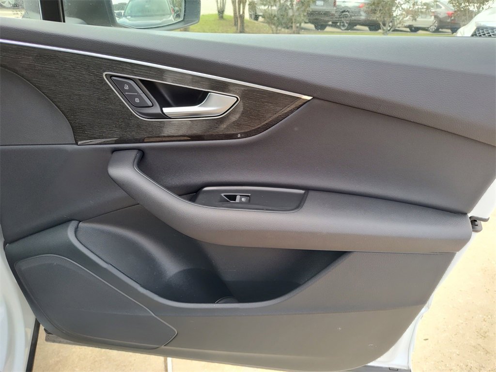 Certified 2025 Audi Q7 2.0T Premium image 32