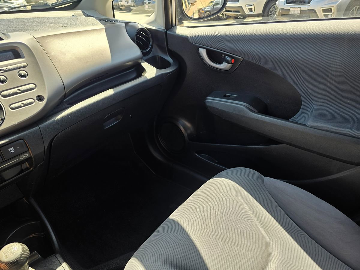 Used 2009 Honda Fit image 29