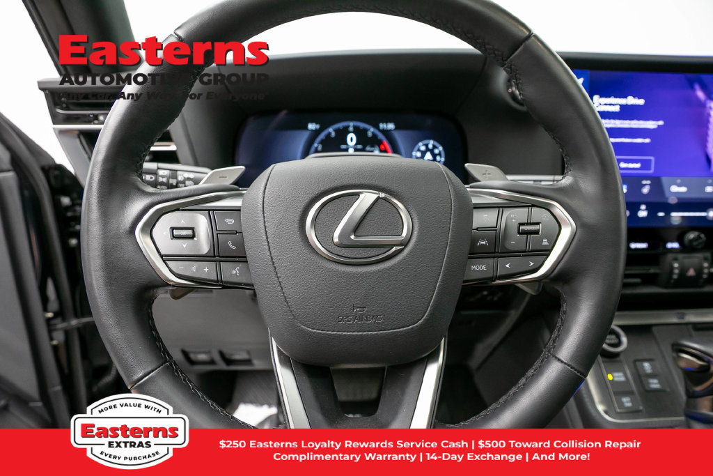 Used 2025 Lexus GX 550 w/ Accessory Package (2T) AWD/4WD image 11