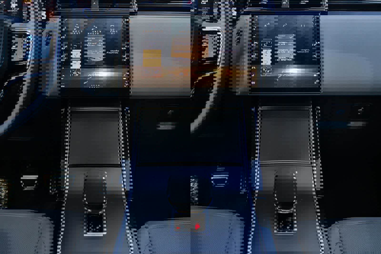 Used 2025 Land Rover Range Rover Velar Dynamic SE image 13