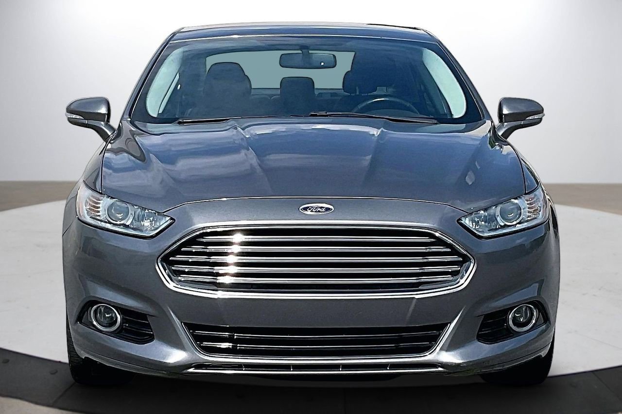Used 2014 Ford Fusion Titanium FWD image 3