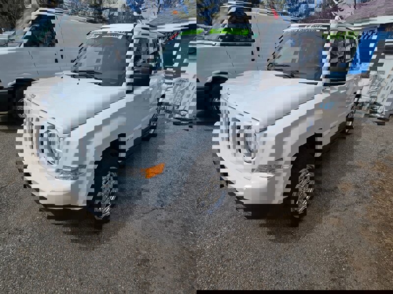 Used 2017 Jeep Patriot Sport w/ Power Value Group image 1