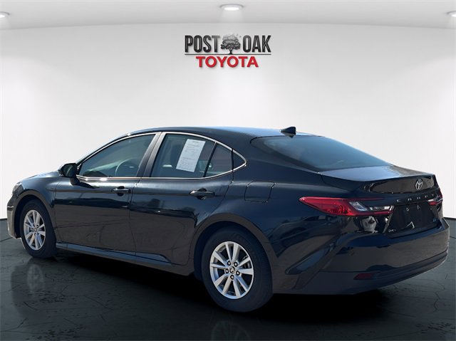 Used 2025 Toyota Camry LE image 5
