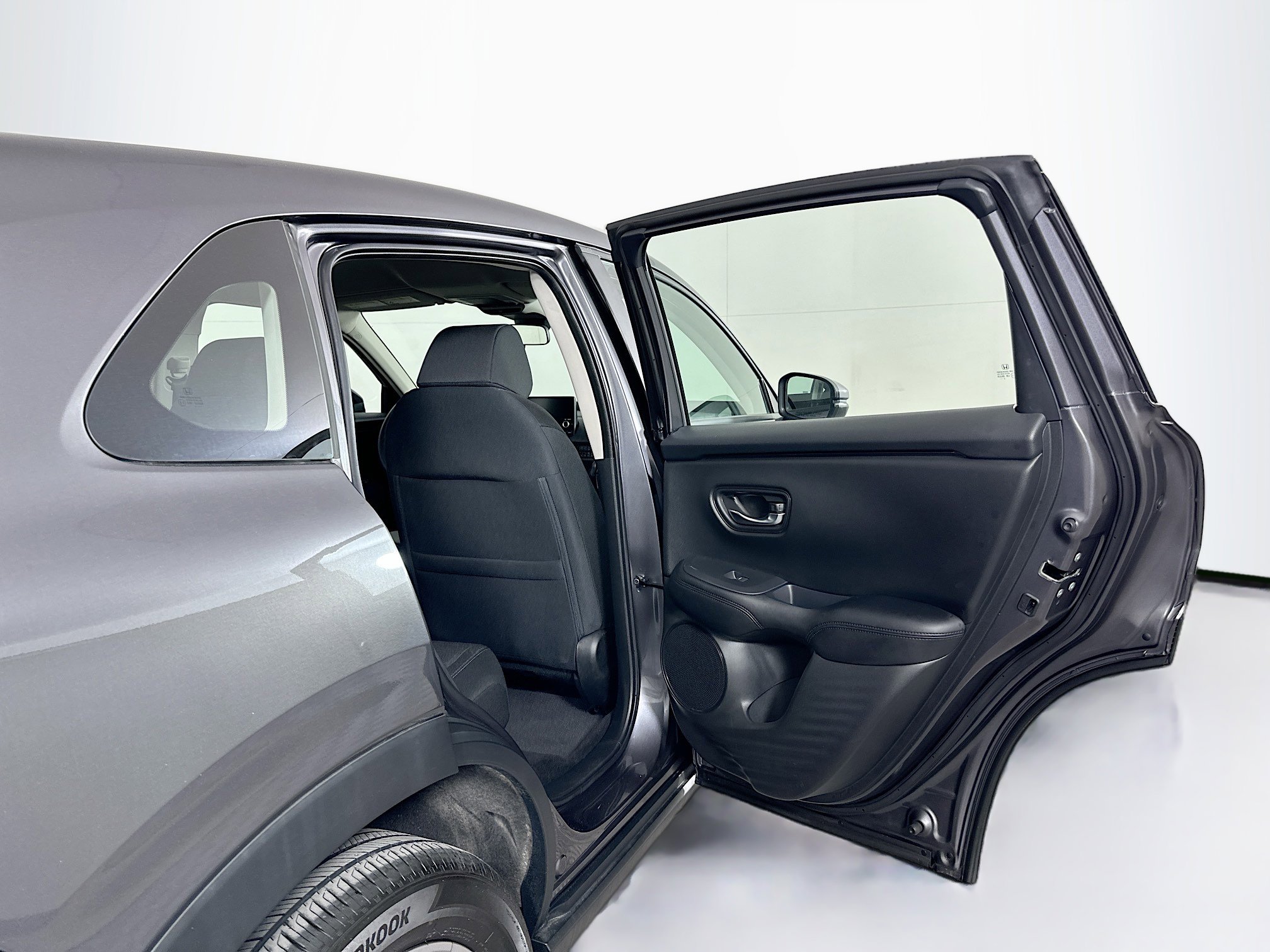 Used 2023 Honda HR-V LX image 27