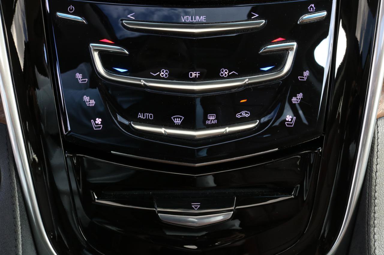Used 2018 Cadillac Escalade ESV Luxury AWD/4WD image 32