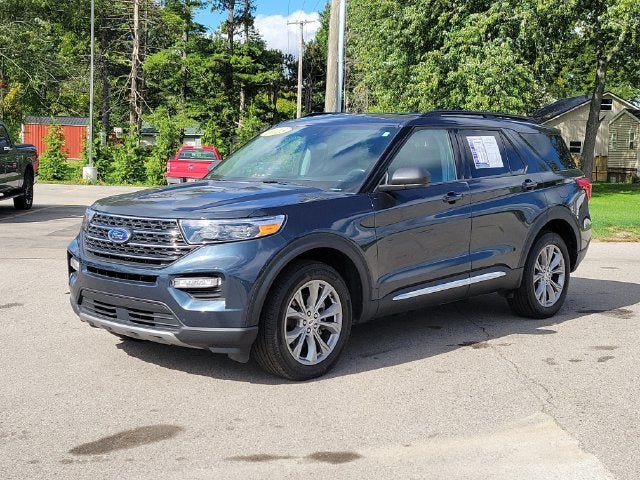 Certified 2023 Ford Explorer XLT w/ Equipment Group 202A AWD/4WD image 2