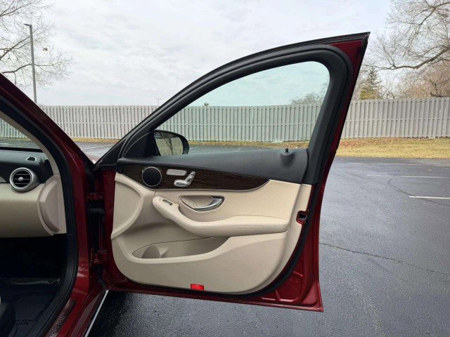 Used 2018 Mercedes-Benz C 300 4MATIC Sedan image 27