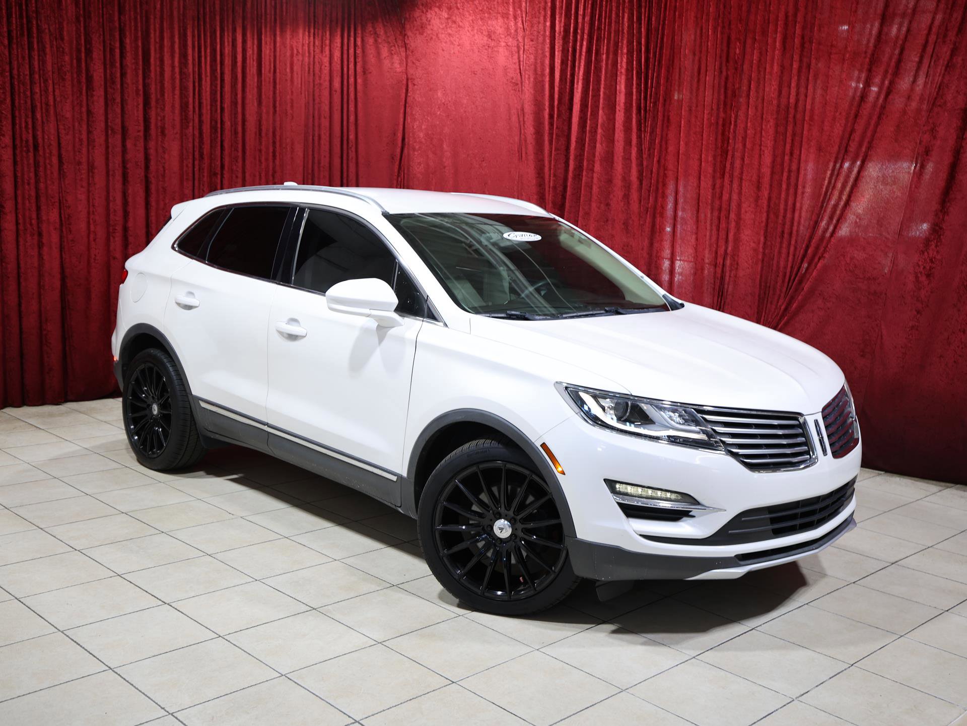 Used 2017 Lincoln MKC Premiere image 2
