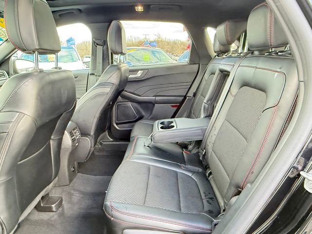 Certified 2024 Ford Escape ST-Line w/ Tech Pack #1 image 9