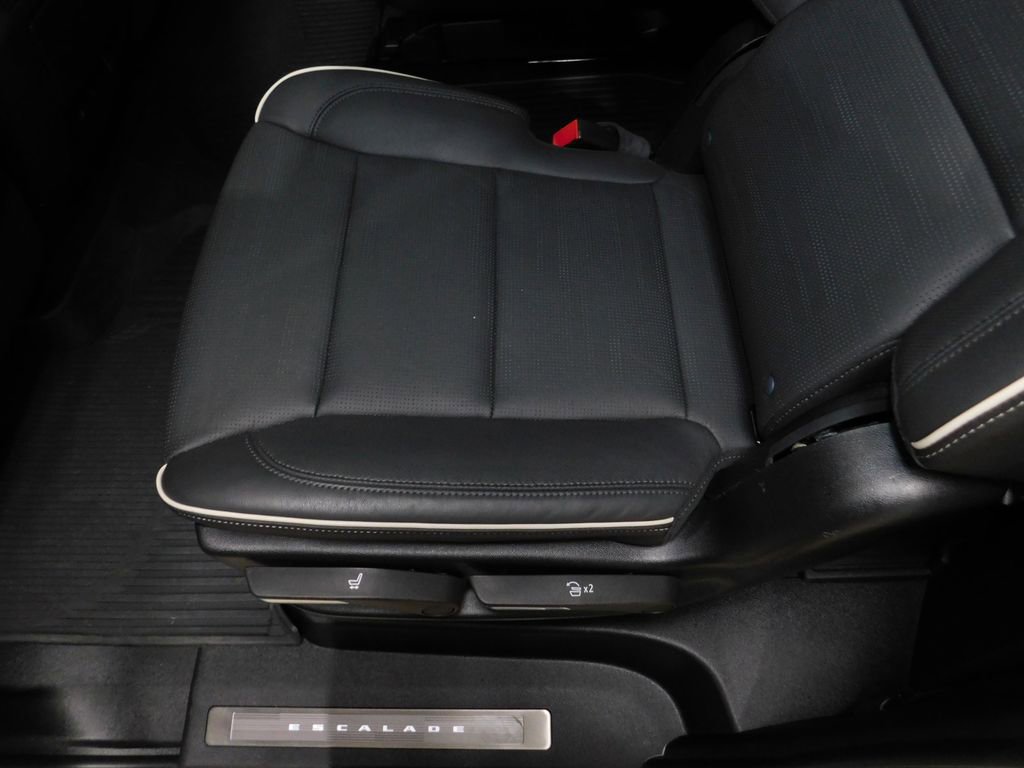Used 2024 Cadillac Escalade ESV Sport w/ LPO, ONYX Package image 82