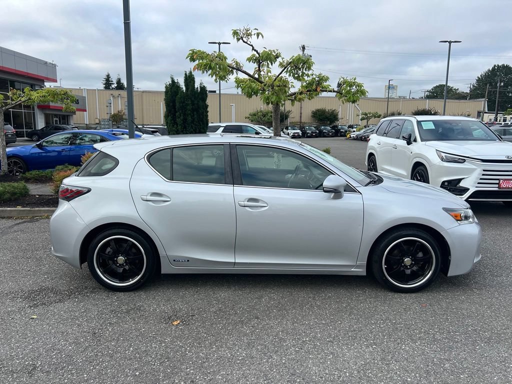 Used 2012 Lexus CT 200h Premium w/ Premium Audio Pkg FWD image 7