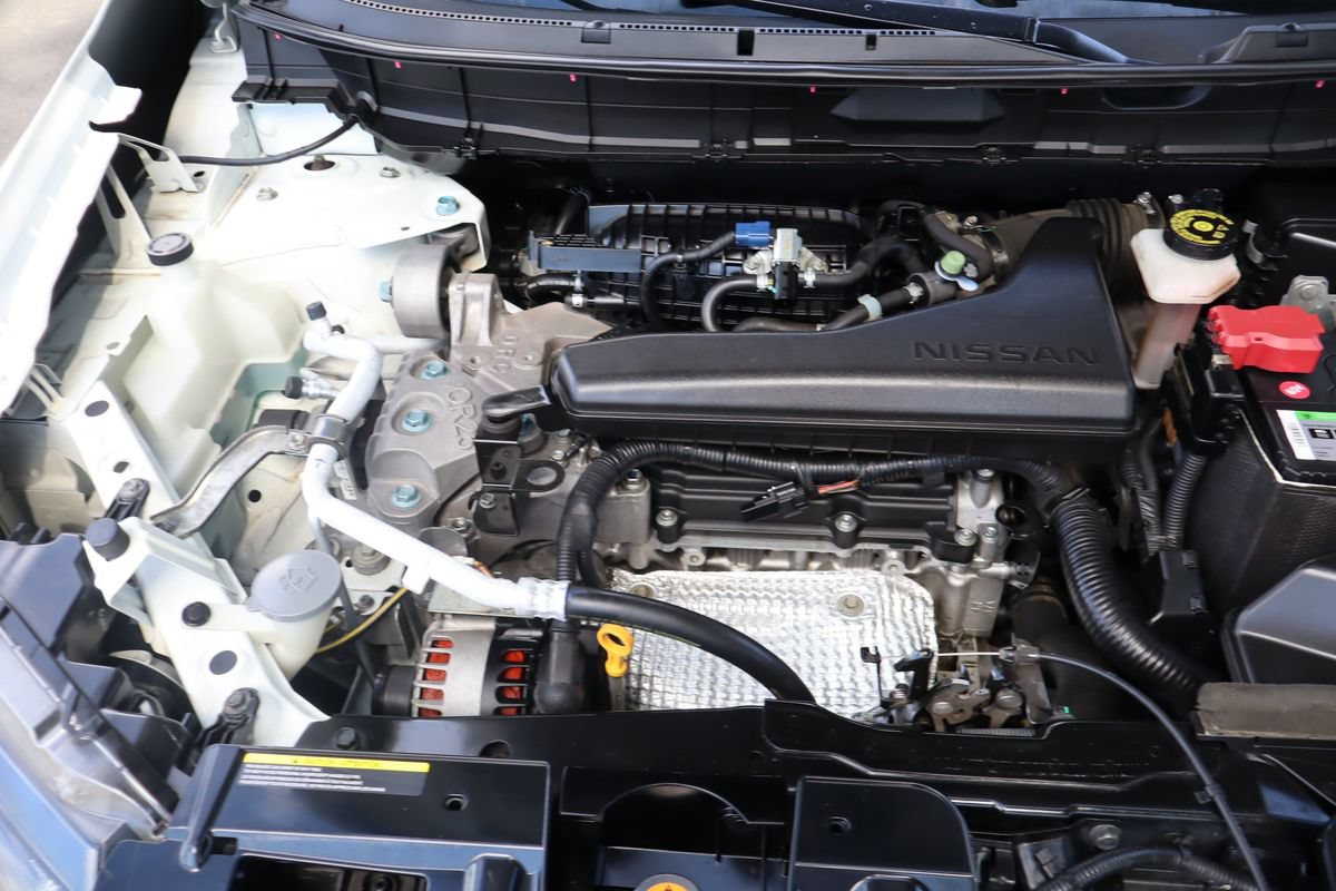 Used 2015 Nissan Rogue S AWD/4WD image 38