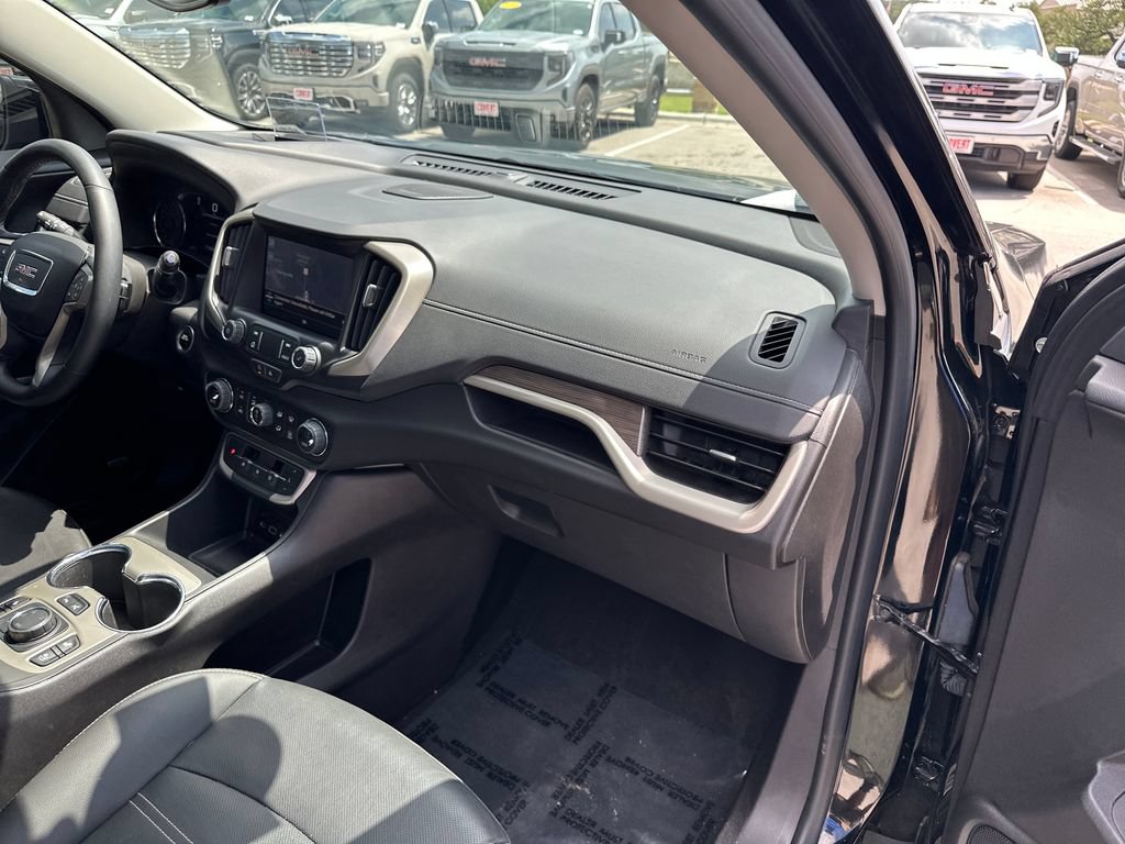 Certified 2024 GMC Terrain Denali w/ Black Diamond Edition AWD/4WD image 41