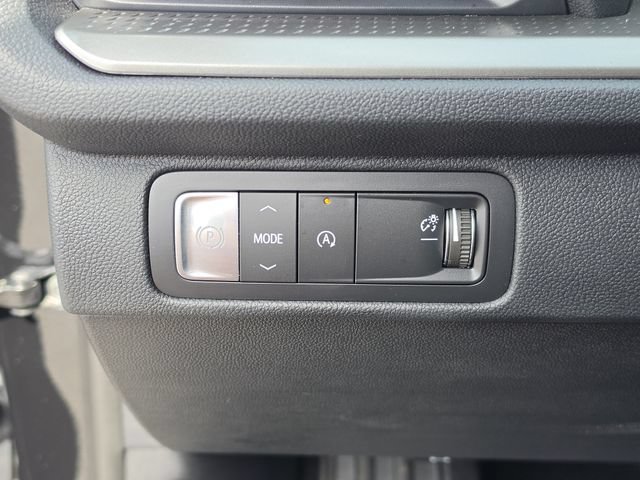 New 2026 Chevrolet Traverse LT FWD image 31