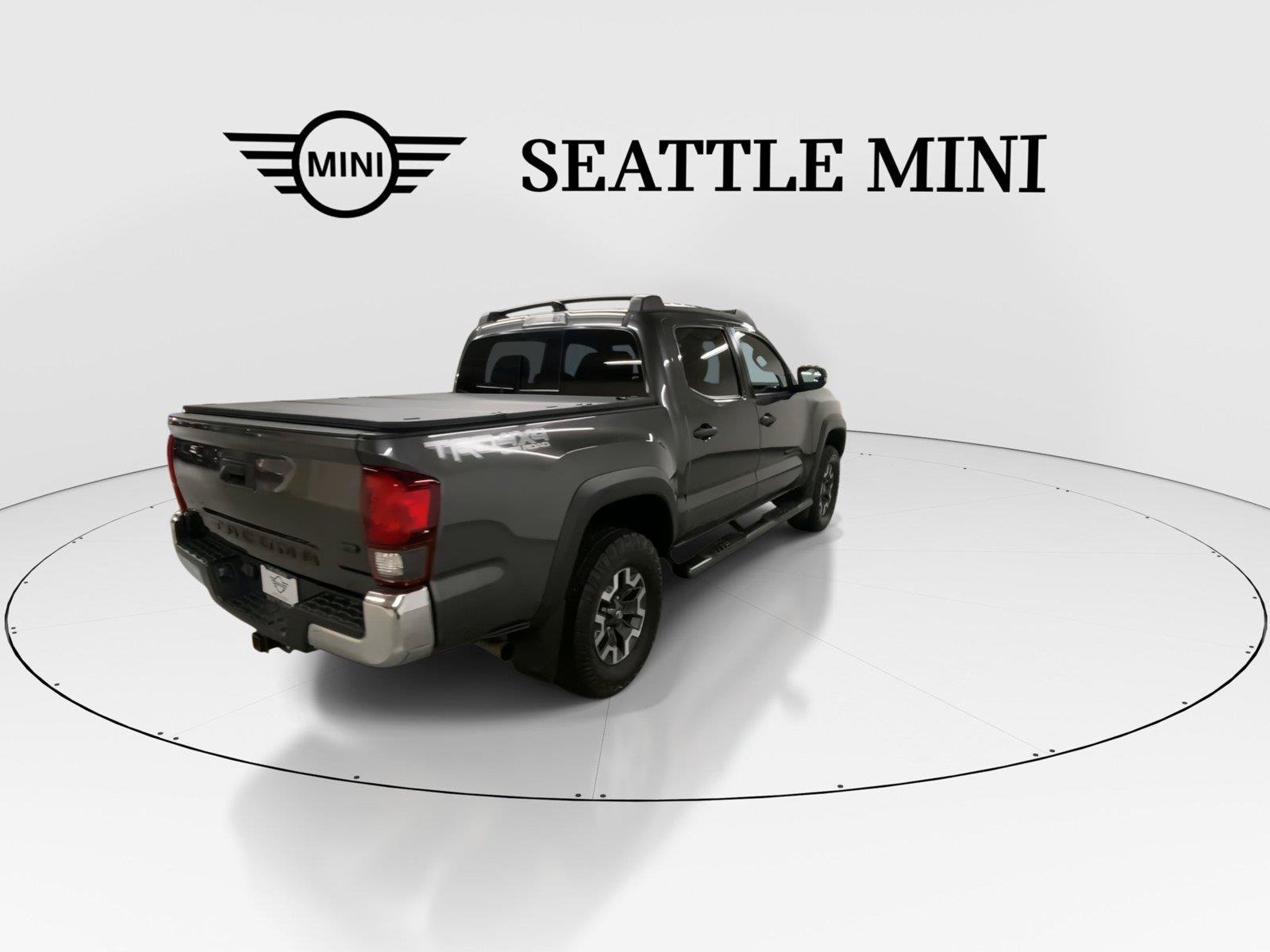 Used 2019 Toyota Tacoma TRD Off-Road AWD/4WD image 11