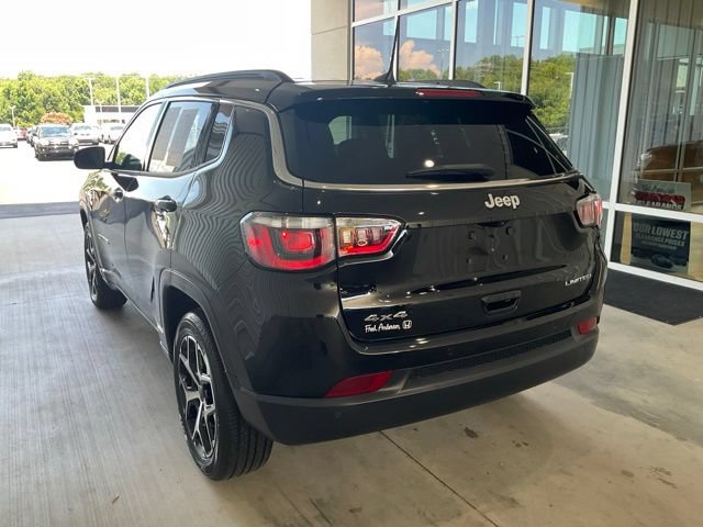 Used 2026 Jeep Compass Limited AWD/4WD image 19