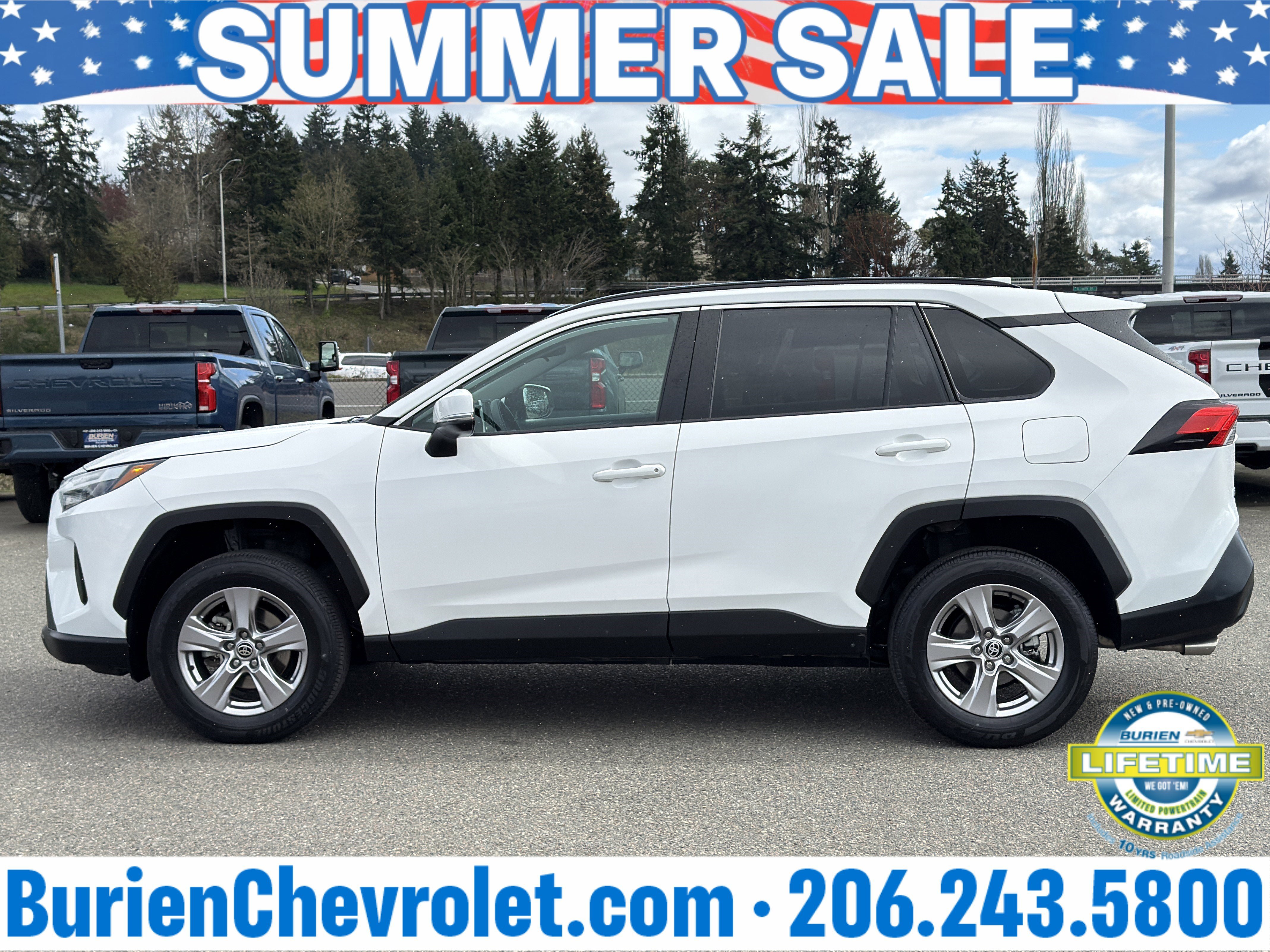 Used 2023 Toyota RAV4 XLE AWD/4WD image 2