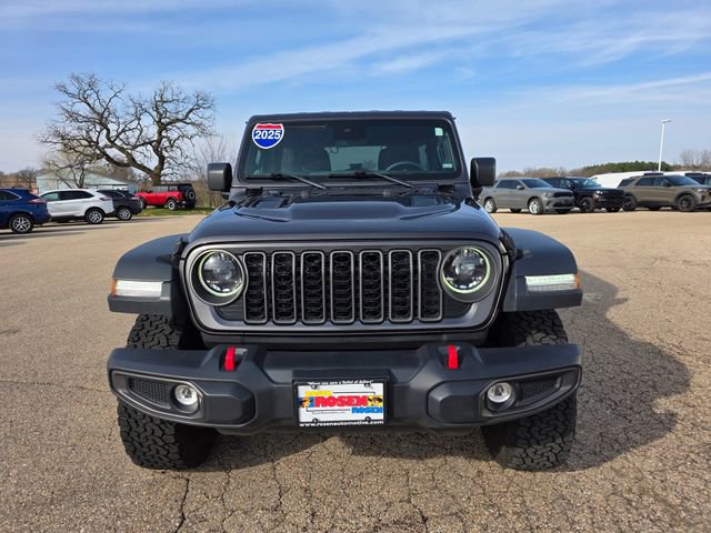 Used 2025 Jeep Wrangler Unlimited Rubicon image 3