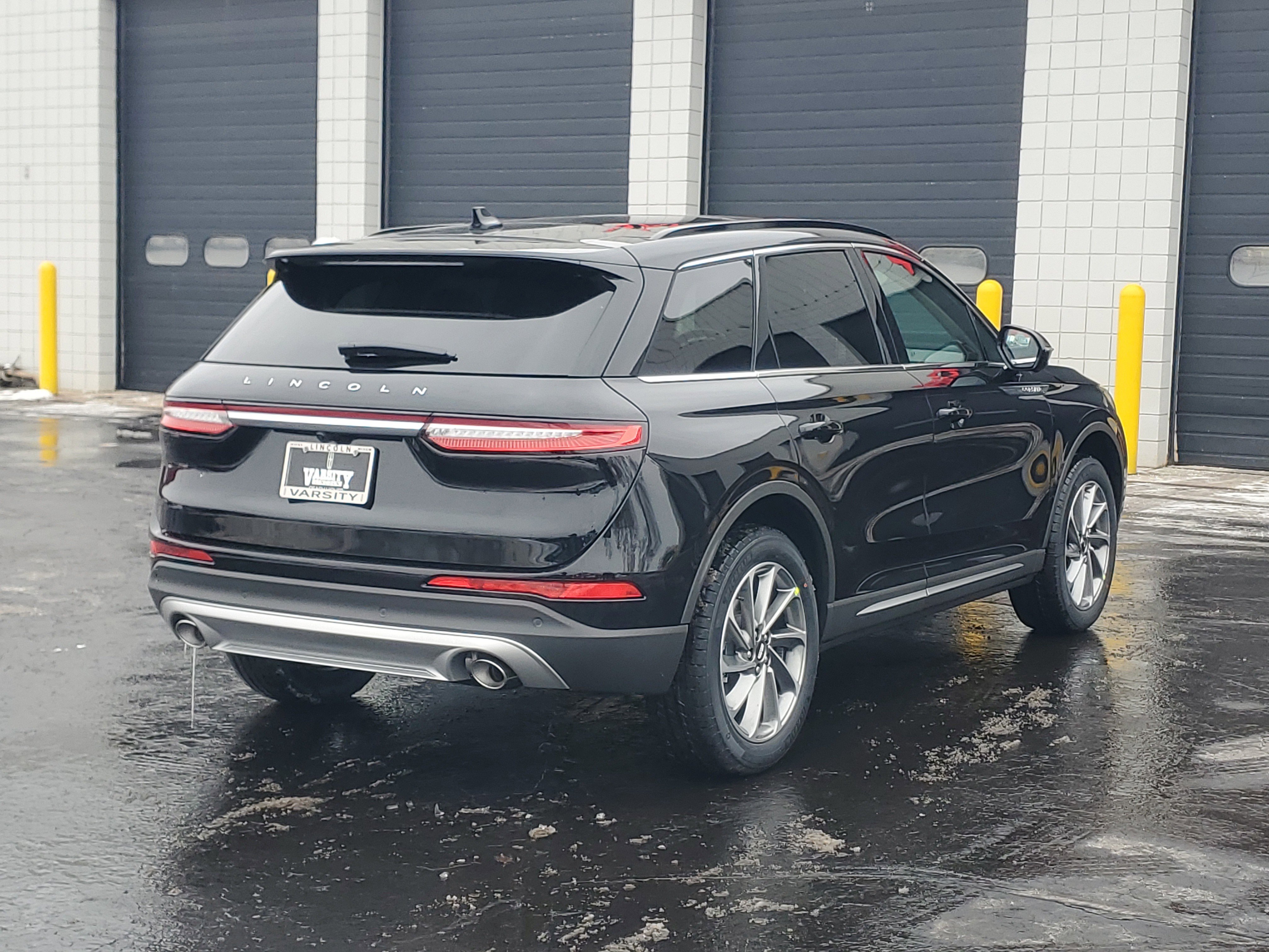 New 2026 Lincoln Corsair Premiere image 4