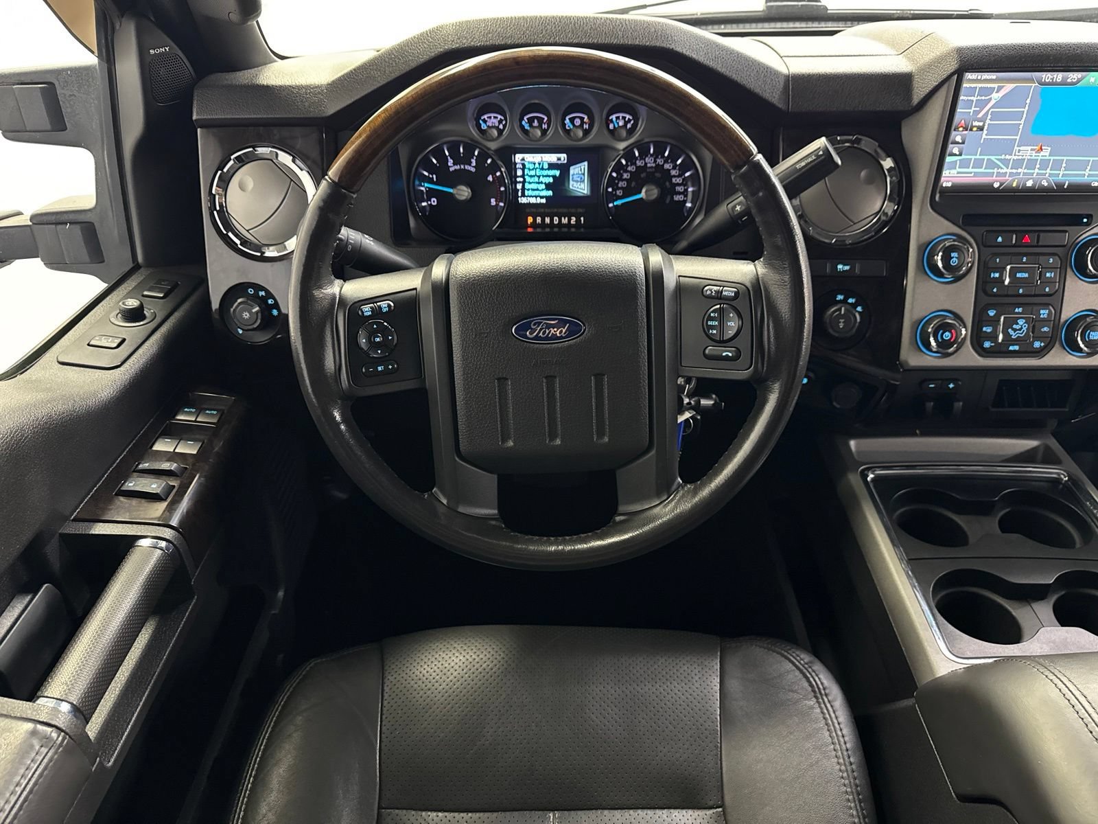 Used 2015 Ford F350 Platinum w/ Platinum Package AWD/4WD image 18