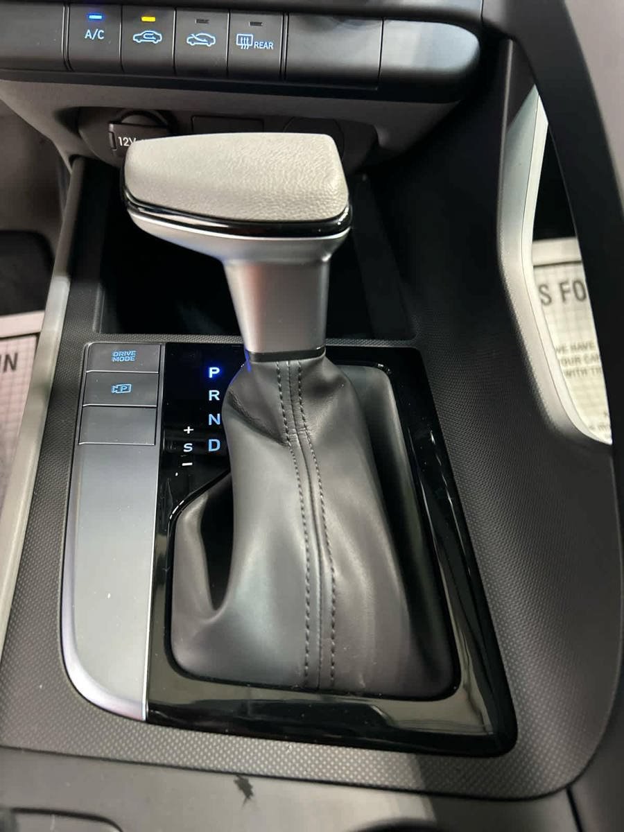 New 2026 Hyundai Elantra SE FWD image 7