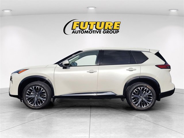 Certified 2024 Nissan Rogue Platinum w/ Platinum Premium Package image 6