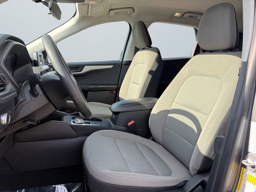 Used 2021 Ford Escape S image 9
