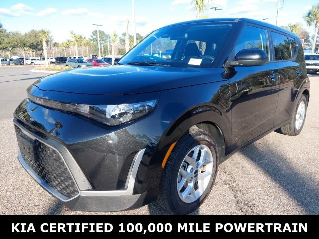 Certified 2025 Kia Soul LX FWD image 2