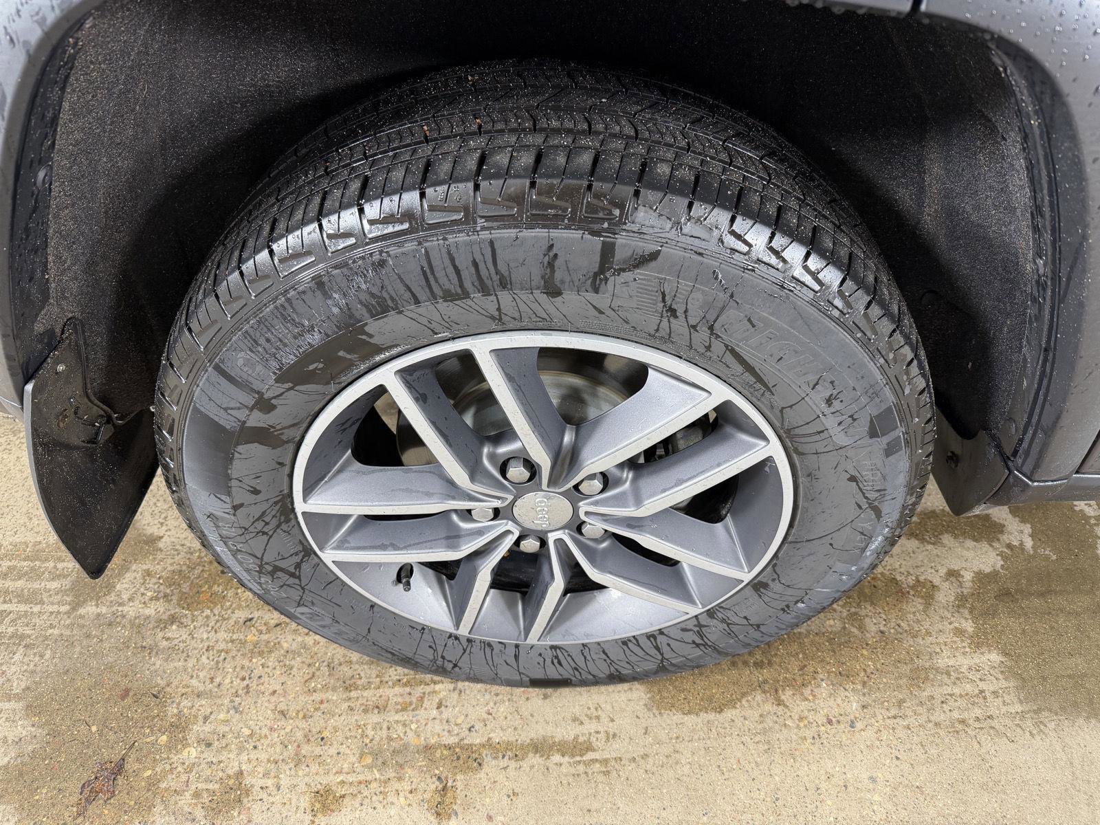 Used 2018 Jeep Grand Cherokee Limited w/ Trailer Tow Group IV AWD/4WD image 25