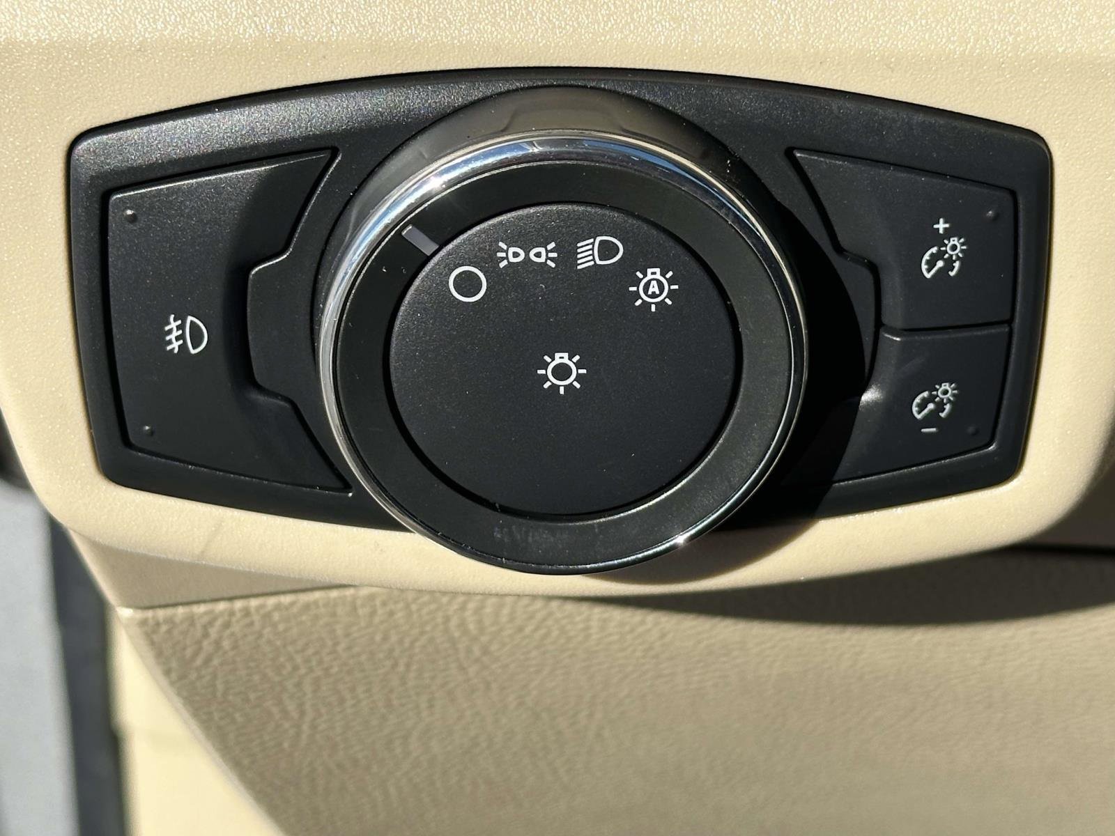 Used 2013 Ford Fusion SE image 8