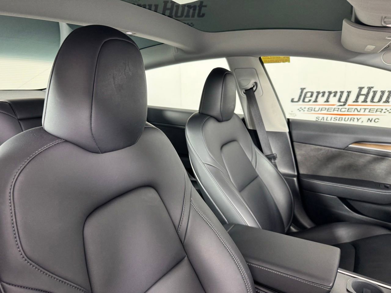 Used 2023 Tesla Model 3 Standard Range image 30