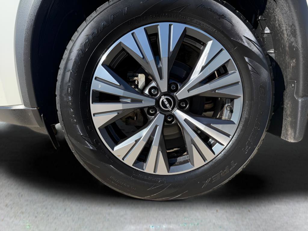 Certified 2022 Nissan Rogue SV image 26