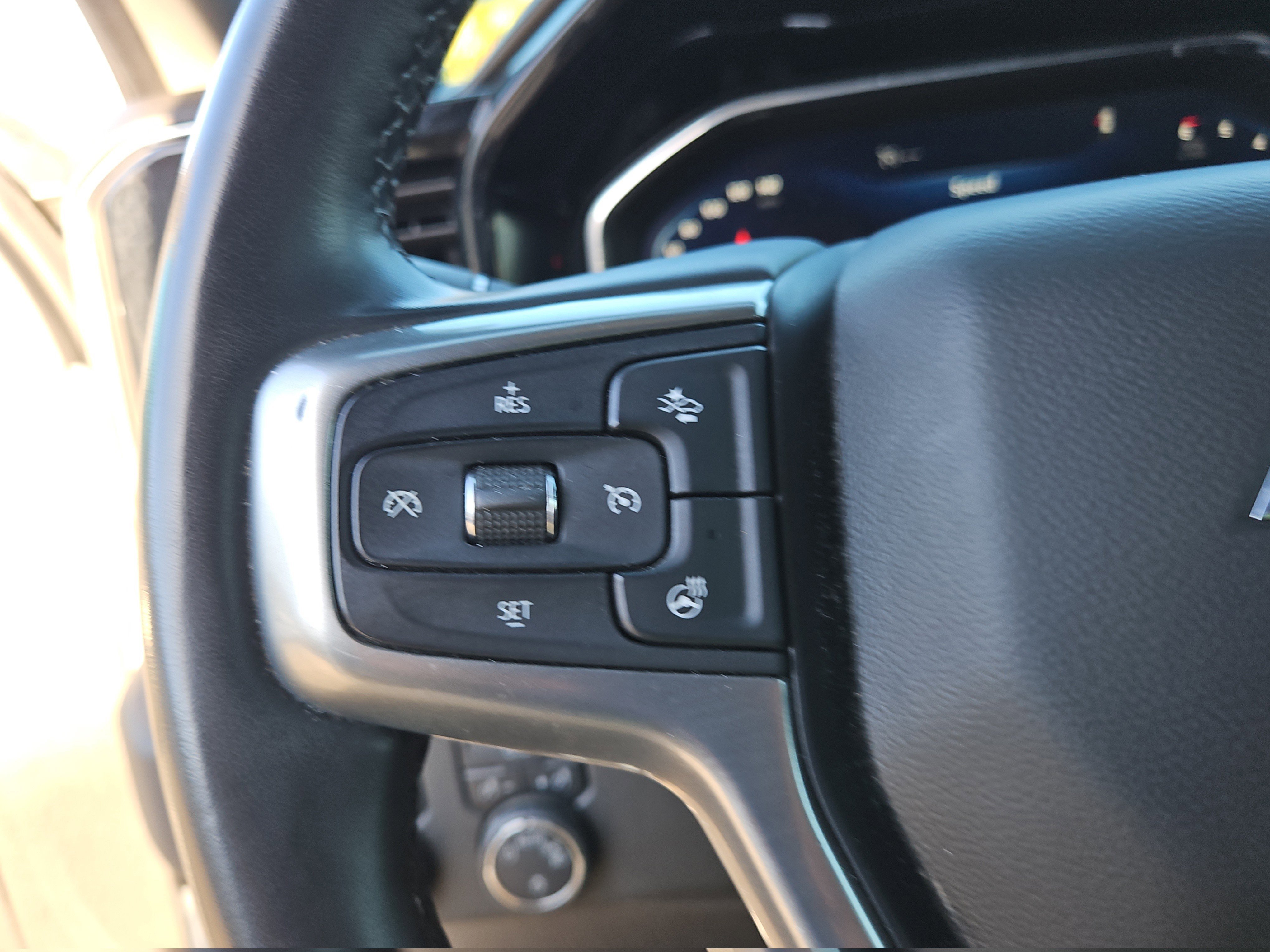 Certified 2025 Chevrolet Silverado 1500 LT AWD/4WD image 20