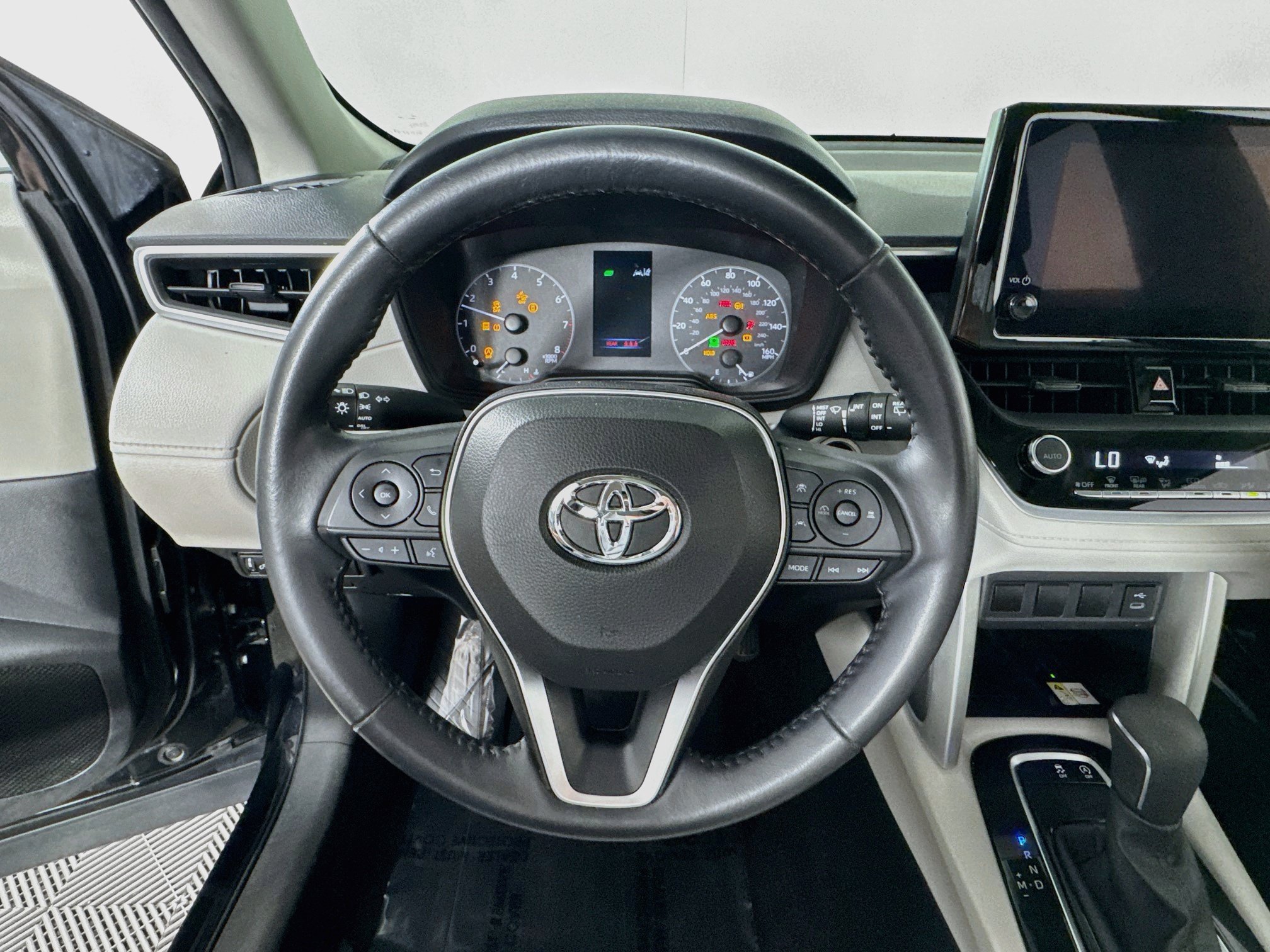 Certified 2023 Toyota Corolla Cross LE w/ Moonroof Package AWD/4WD image 13