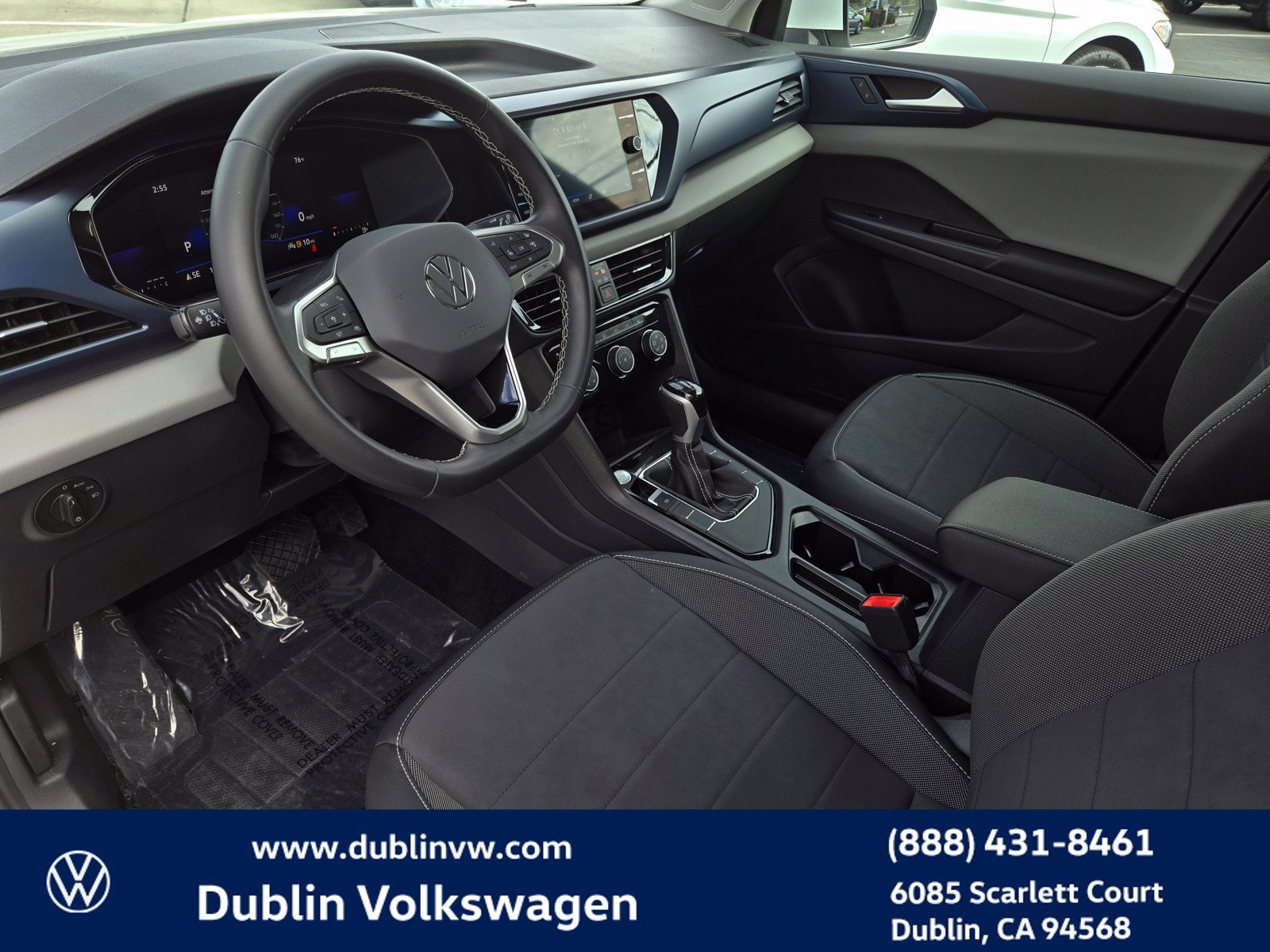 Certified 2023 Volkswagen Taos SE w/ Panoramic Sunroof Package FWD image 9