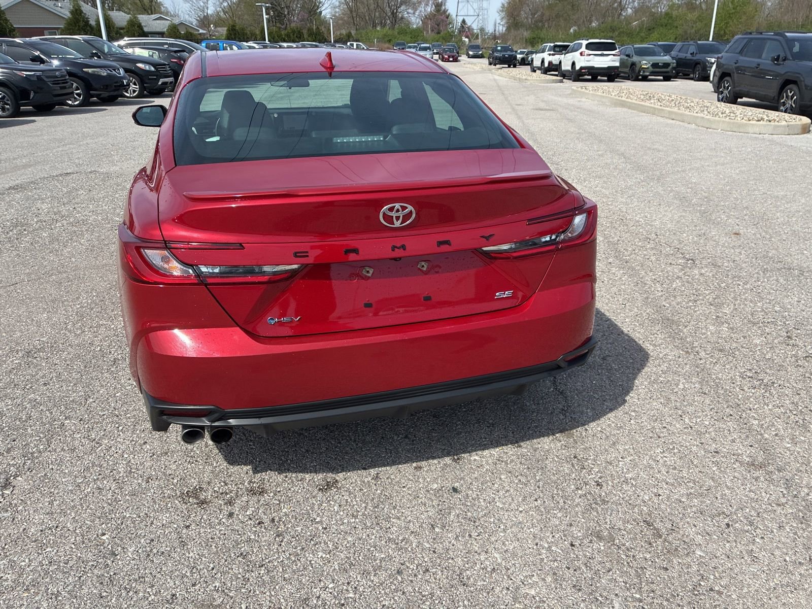 Used 2025 Toyota Camry SE FWD image 18