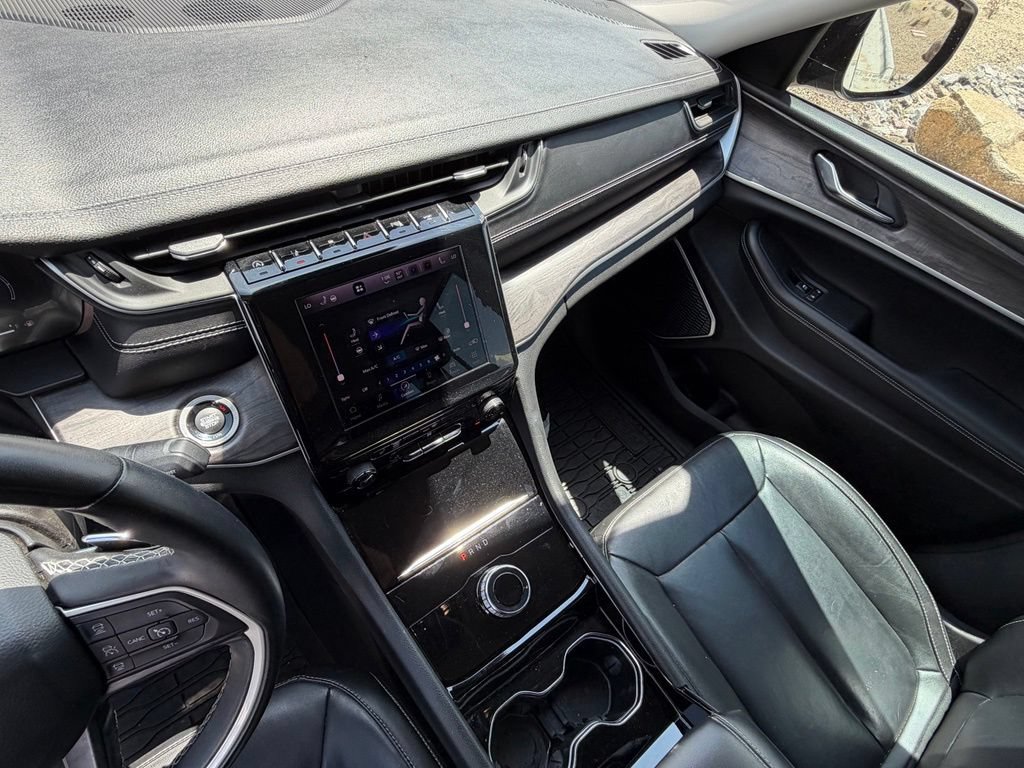 Used 2022 Jeep Grand Cherokee Limited RWD image 18