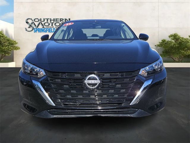 Used 2025 Nissan Sentra SV FWD image 8