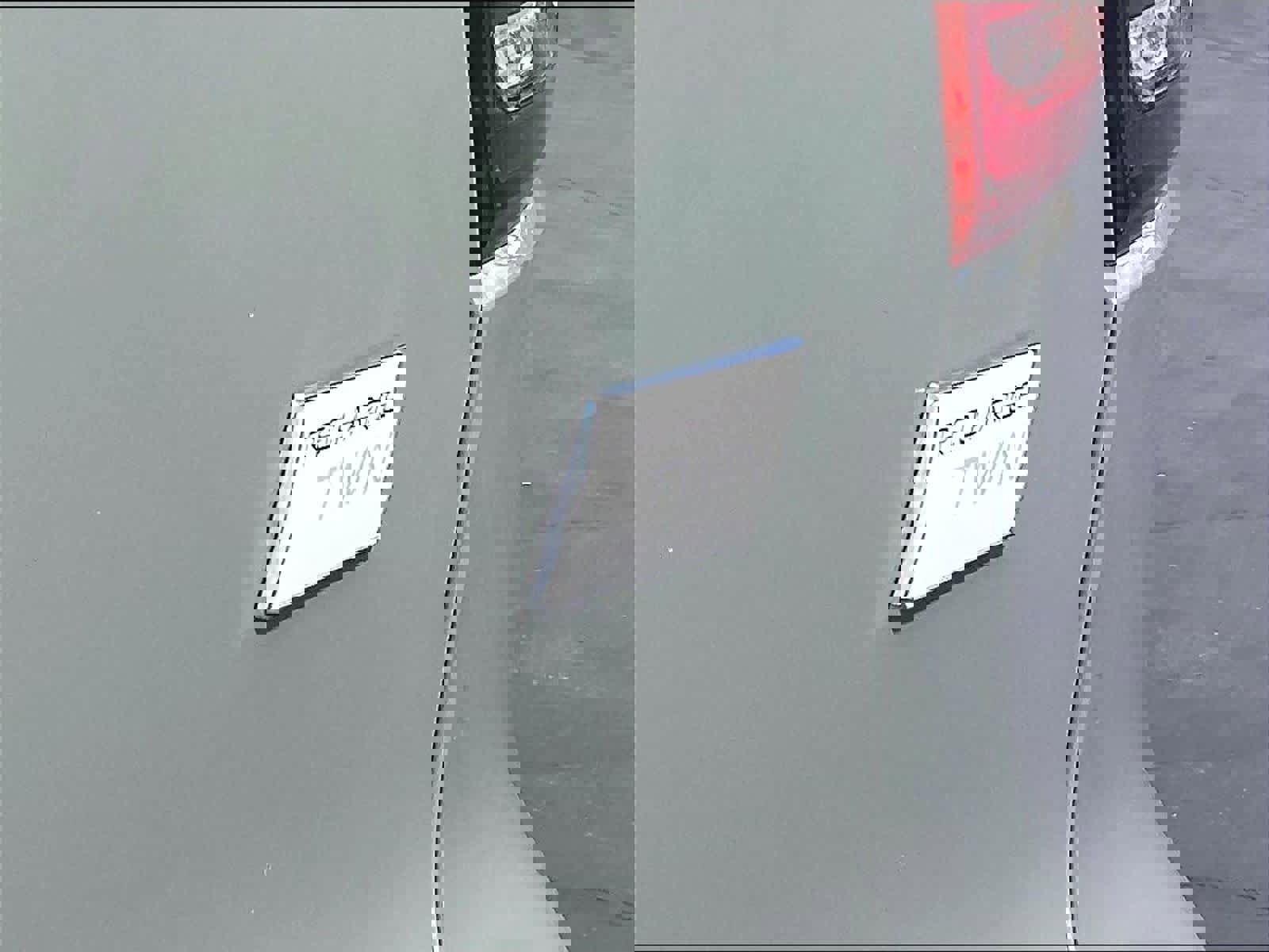 Used 2023 Volvo XC40 Recharge Plus w/ Protection Package Premier image 11