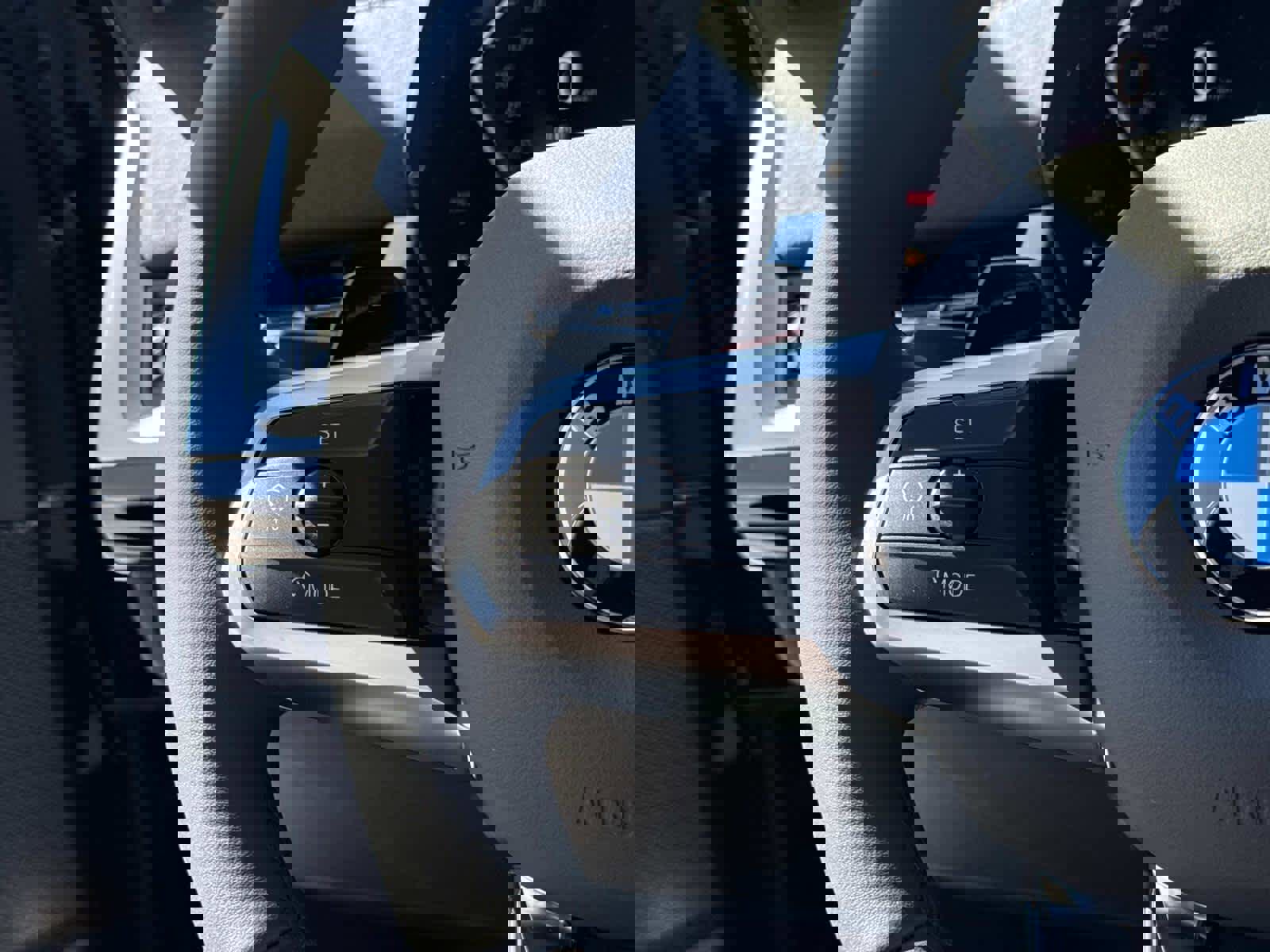 New 2026 BMW X2 xDrive28i w/ Technology Package AWD/4WD image 22