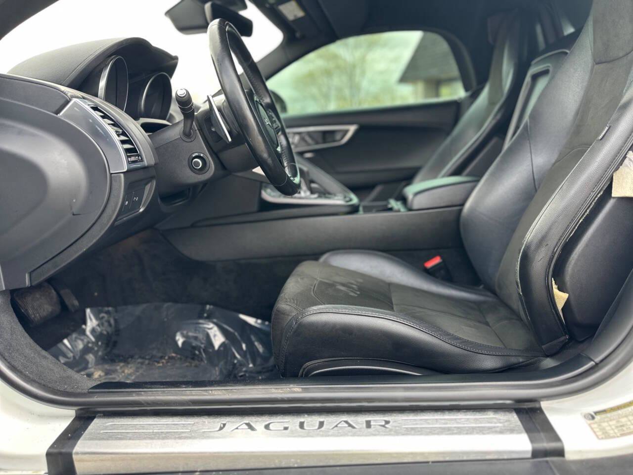 Used 2019 Jaguar F-TYPE Convertible RWD image 14