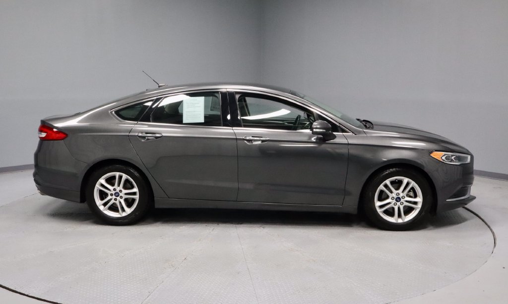 Used 2018 Ford Fusion SE FWD image 6