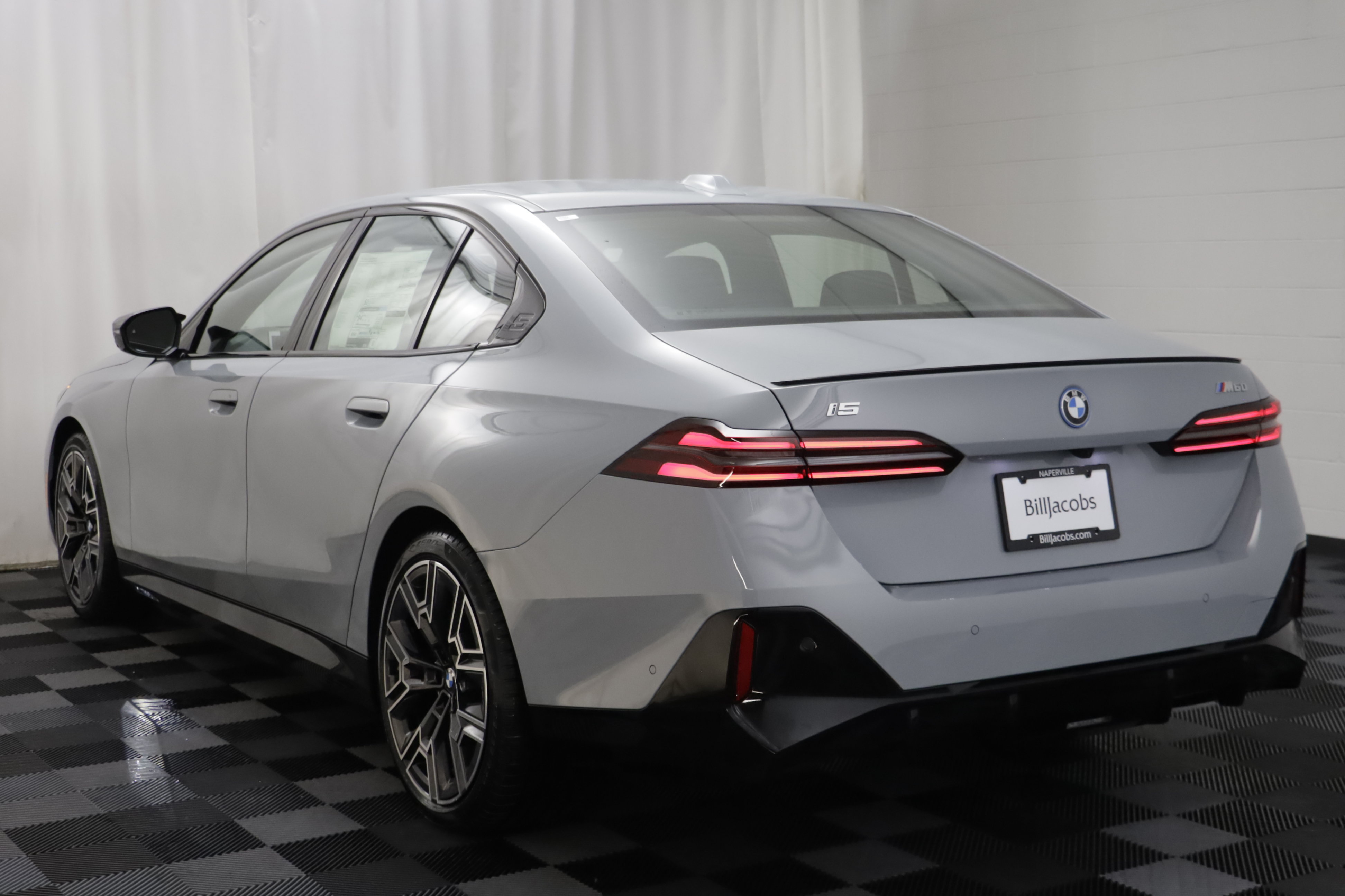 New 2027 BMW i5 M60 AWD/4WD image 16