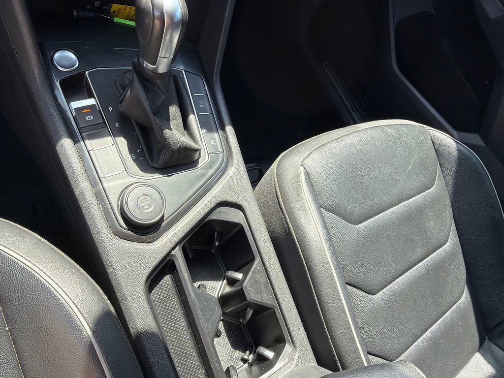 Used 2019 Volkswagen Tiguan SEL Premium R-Line AWD/4WD image 33