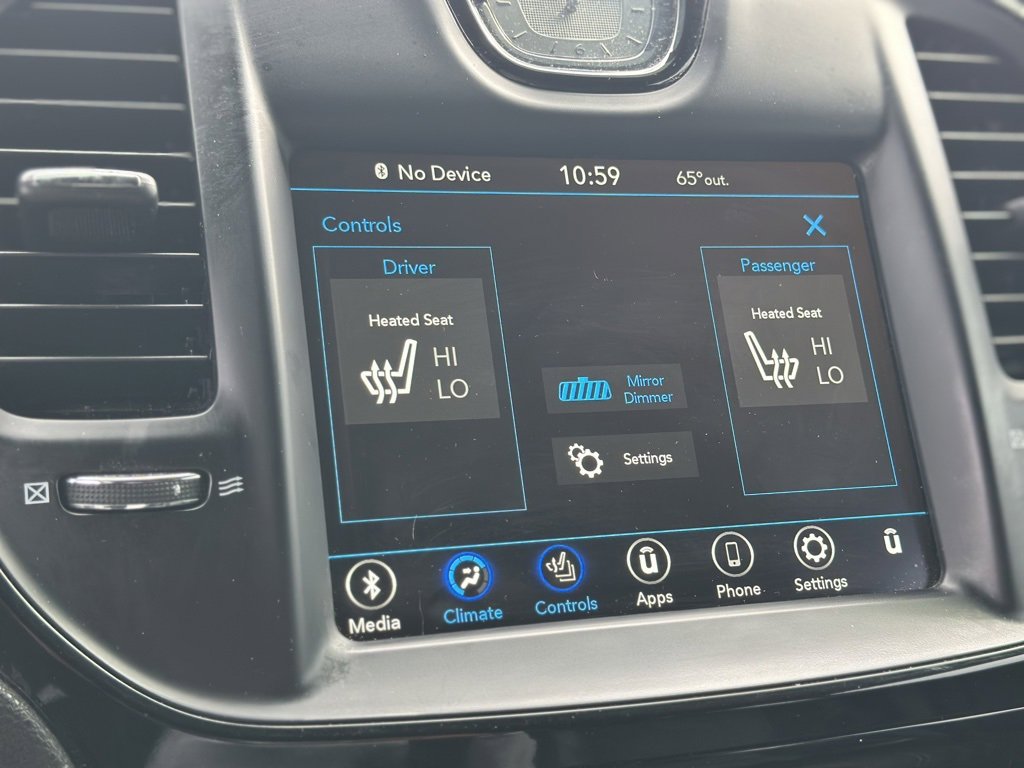 Used 2018 Chrysler 300 S image 35