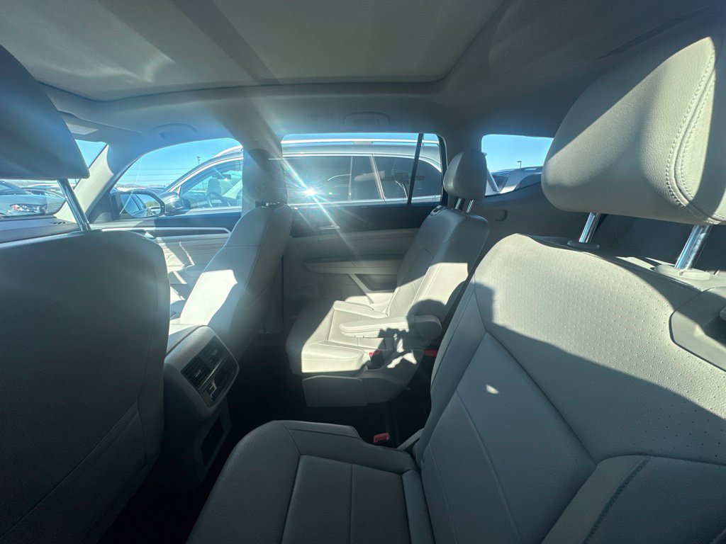 Used 2021 Volkswagen Atlas SE w/ Panoramic Sunroof Package FWD image 10